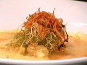 Rezept: Sรผppchen von Paprika mit Mozzarella und frittierten Gemรผsestreifen Sรผppchen von Paprika mit Mozzarella und frittierten Gemรผsestreifen - Rezept