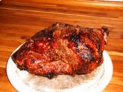 Gegrillte Lammkeule mit Kartoffeln und Sour Cream - Rezept