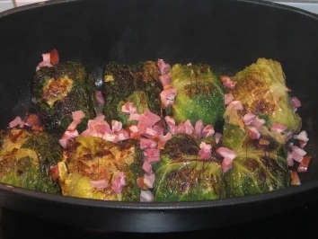 Wirsingrouladen mit Specksoße - Rezept - Bild Nr. 2