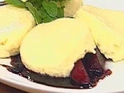 Grießflammeri mit Fliederbeerkompott - Rezept