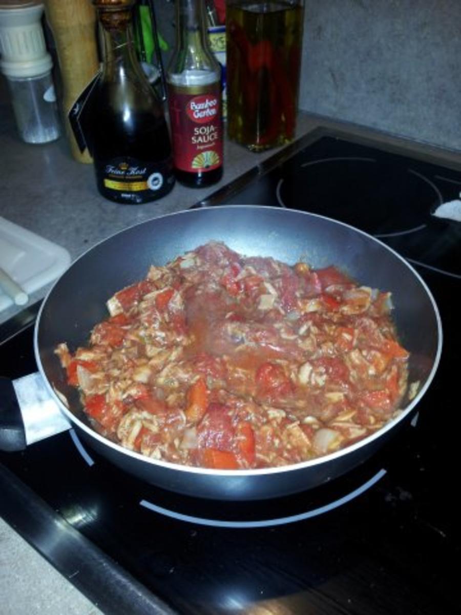 Schnelle Thunfisch-Tomatensoße für Pasta - Rezept - kochbar.de