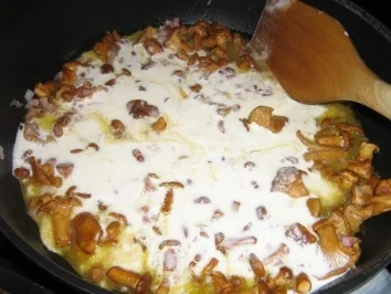 Rezept: Nudeln mit Lachs - Pfifferlingen und Speck Bild Nr. 6 Nudeln mit Lachs - Pfifferlingen und Speck - Rezept - Bild Nr. 6