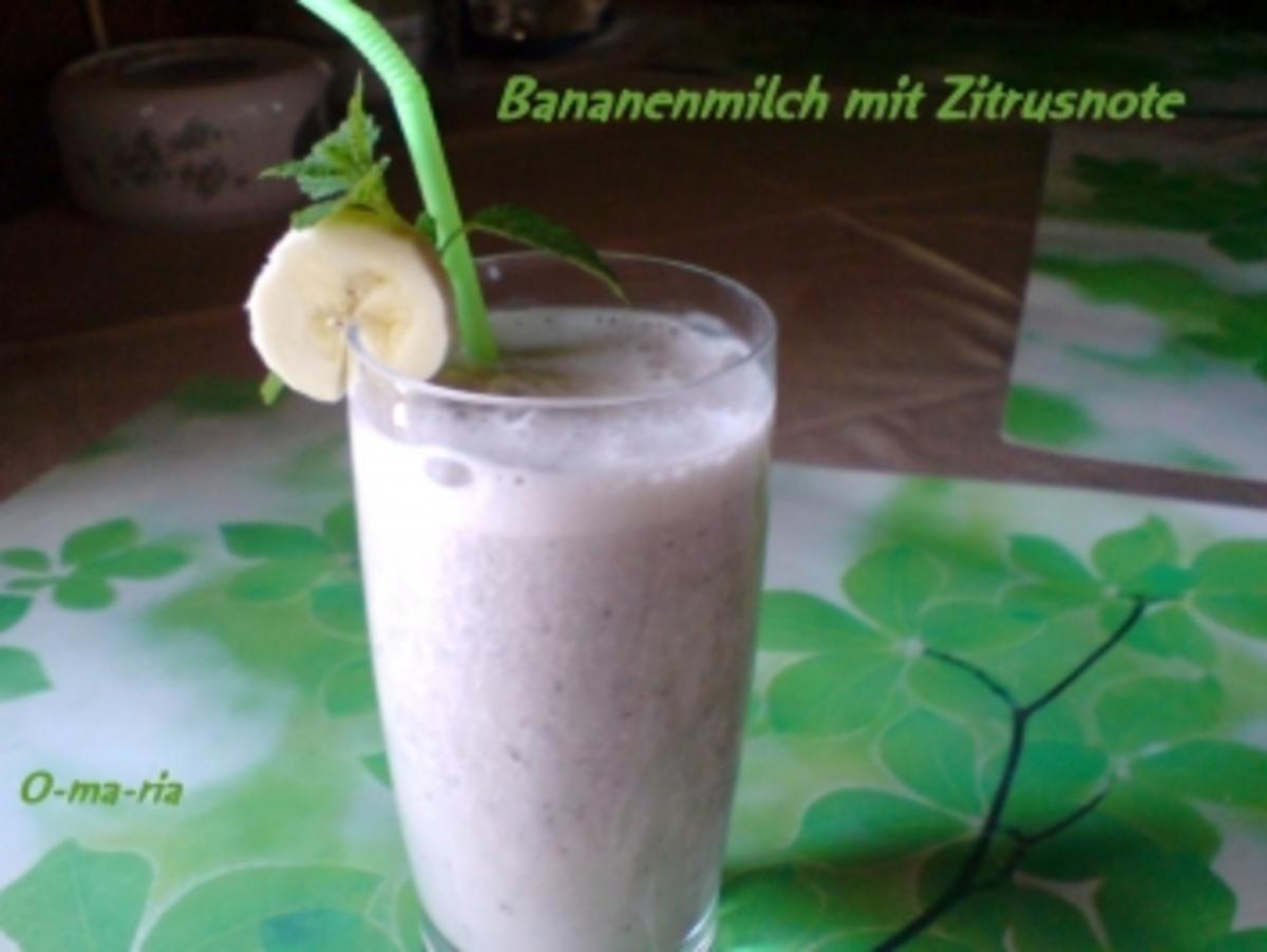 Getränke  Bananenmilch mit Zitrusnote - Rezept