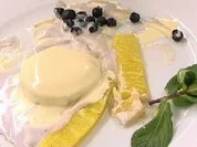 Zweierlei Parfait an gegrillter Ananas mit Minze - Rezept