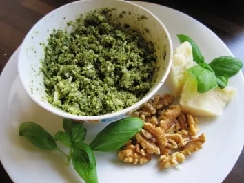 Walnuß-Pesto - Rezept