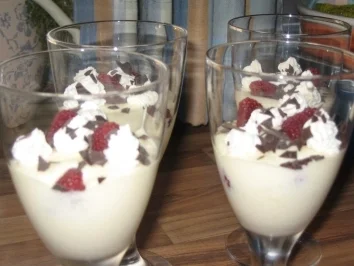 Rezept: weisses Schokomousse mit Himbeeren Bild Nr. 6 weisses Schokomousse mit Himbeeren - Rezept - Bild Nr. 6