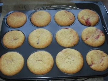 Rezept: Konfitüre-Muffins Bild Nr. 3 Konfitüre-Muffins - Rezept - Bild Nr. 3