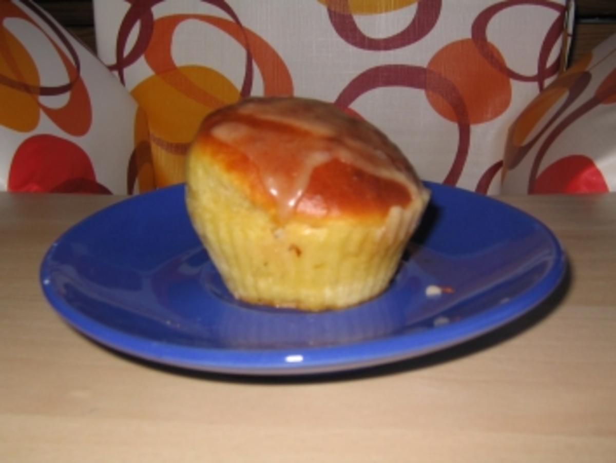 Bilder für Hefemuffins mit Hefe frisch und Zucker - Rezept