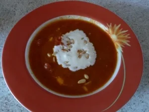 Rezept: Feine Sommergemüsesuppe Feine Sommergemüsesuppe - Rezept