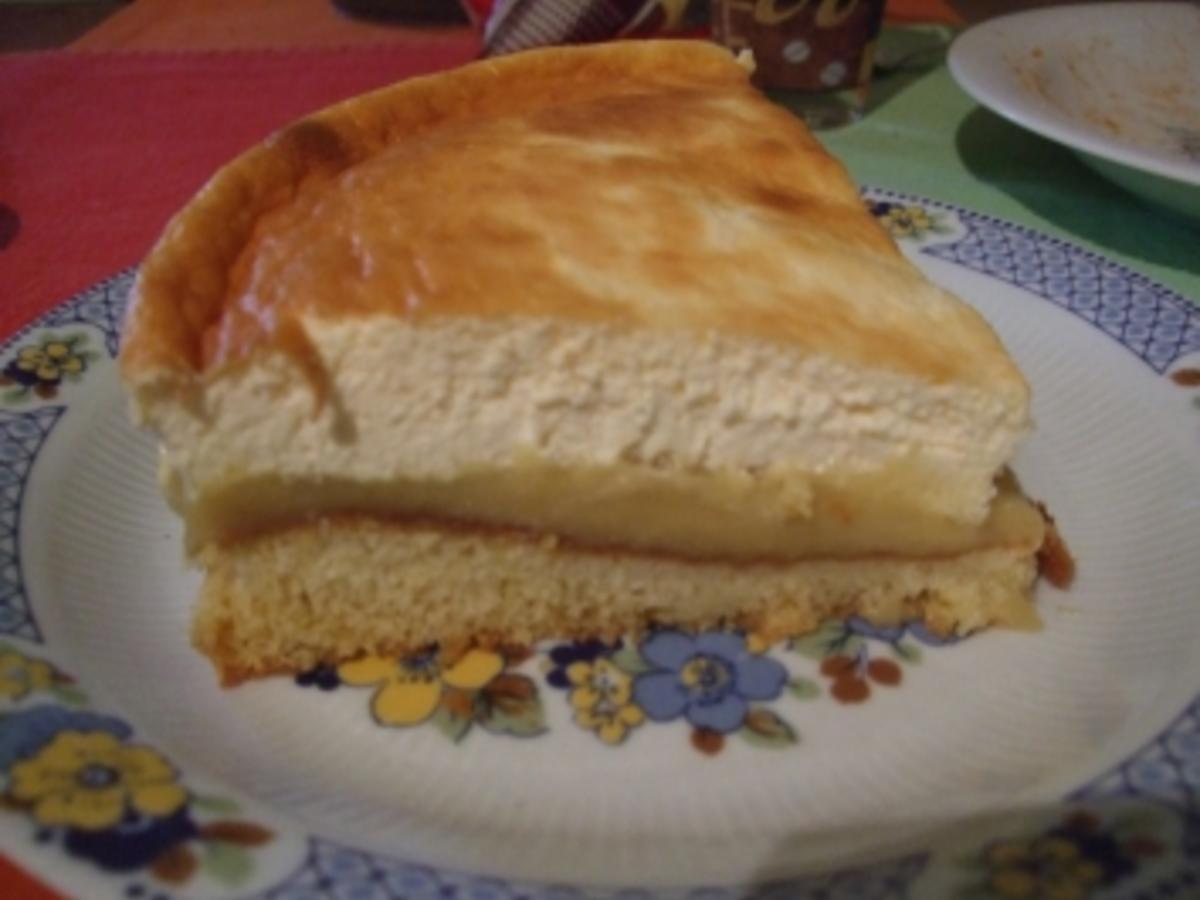 Apfelmuskuchen mit Schmandhaube - 163 kcal/100g