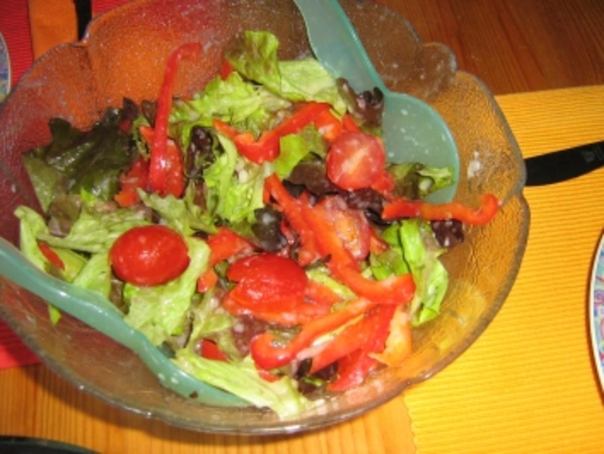 Salat rot-grün mit Kartoffeldressing - Rezept