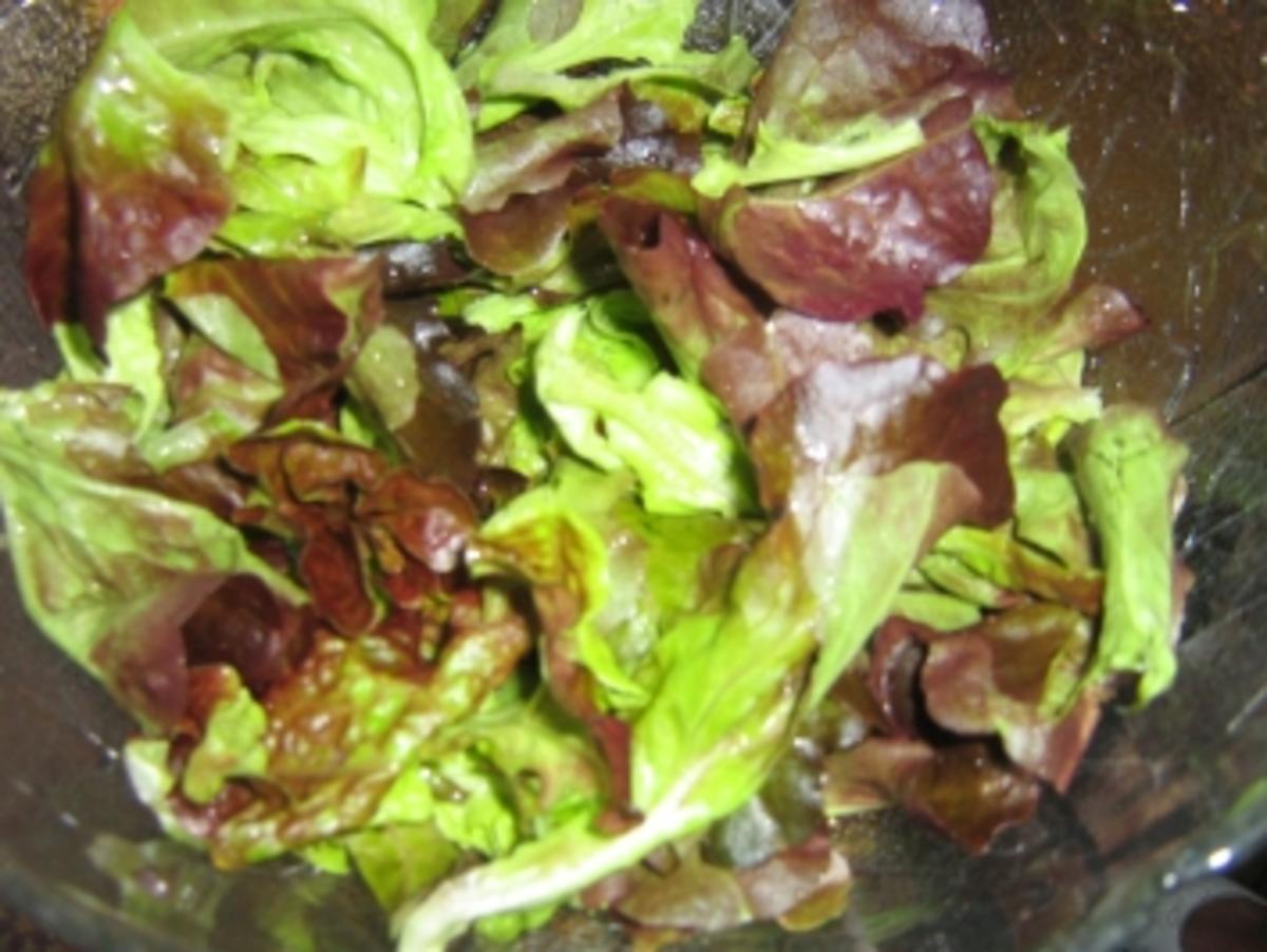 Salat rot-grün mit Kartoffeldressing - Rezept - Bild Nr. 2