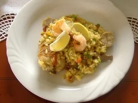 Arroz con pollo,cerdo,pescado y mariscos - Rezept