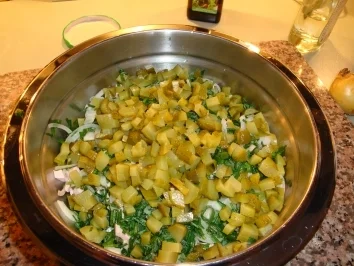 Rezept: Wurstsalat ganz einfach Bild Nr. 3 Wurstsalat ganz einfach - Rezept - Bild Nr. 3