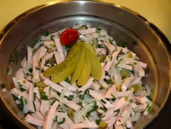 Rezept: Wurstsalat ganz einfach Wurstsalat ganz einfach - Rezept