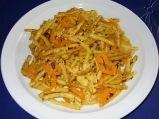 Rezept: Gebratene Nudeln mit Ei und Paprikagemüse Bild Nr. 8 Gebratene Nudeln mit Ei und Paprikagemüse - Rezept - Bild Nr. 8