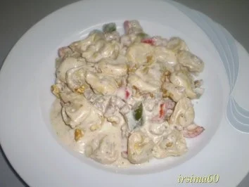 Rezept: Tortellini mit Nuß - Käsesoße Tortellini mit Nuß - Käsesoße - Rezept