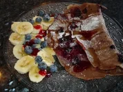 Kakaopfannenkuchen mit Blaubeeren / Banane - Rezept