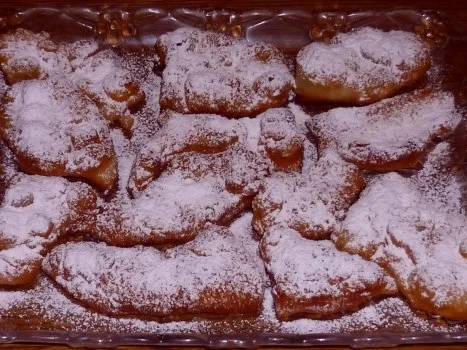 Kleingebäck - Tawa-Tawas (süsse Teigtaschen) - Rezept