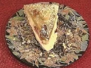 Rezept: Cremetorte im Marzipanmantel mit Erdbeeren und Pistazien Cremetorte im Marzipanmantel mit Erdbeeren und Pistazien - Rezept