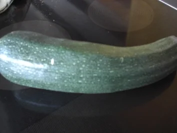 Rezept: Salat-Zuchinisalat Bild Nr. 2 Salat-Zuchinisalat - Rezept - Bild Nr. 2