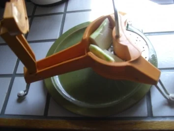 Rezept: Salat-Zuchinisalat Bild Nr. 3 Salat-Zuchinisalat - Rezept - Bild Nr. 3