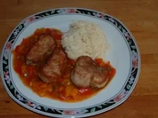 Schweinefilet-Medallions mit Paprika-Zucchini-Sugo - Rezept