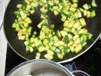 Zucchini-Reis-Pfanne mit Schlemmerfilet - Rezept - Bild Nr. 5