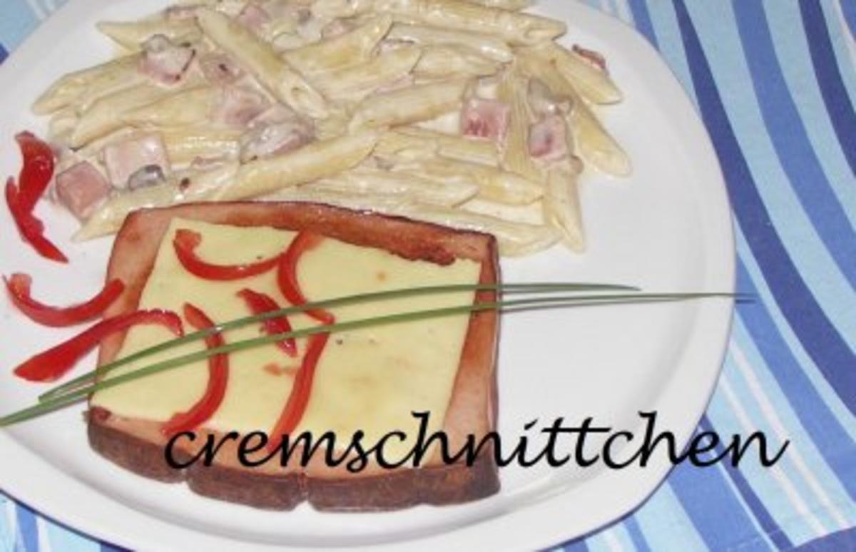 Bilder für Schinkennudeln mit dicke Scheibe Kochschinken und Zwiebel - Rezept