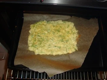 Rezept: Consommé mit Käseschöberl Bild Nr. 2 Consommé mit Käseschöberl - Rezept - Bild Nr. 2