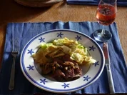 Rezept: Nudelfleckerl mit Spitzkohl an Entenbrust mit Apfelgemรผse Nudelfleckerl mit Spitzkohl an Entenbrust mit Apfelgemรผse - Rezept