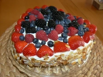 "Hab Euch ganz doll lieb"  Beerentorte - Rezept - Bild Nr. 4