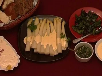 Tapas variadas und frisch gebackenes Kürbiskernbrot (Martin Semmelrogge) - Rezept