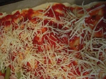 Rezept: Hot-Dog-Pizza Bild Nr. 7 Hot-Dog-Pizza - Rezept - Bild Nr. 7