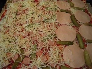 Rezept: Hot-Dog-Pizza Bild Nr. 8 Hot-Dog-Pizza - Rezept - Bild Nr. 8