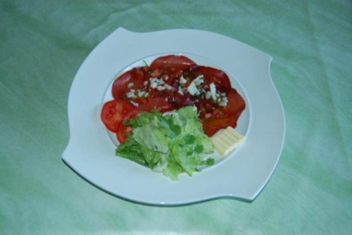 Bresaola mit Tomatenvinaigrette und frischem Parmesan - Rezept