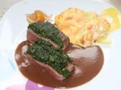 Lammlachse mit Kräuterkruste und Balsamico - Rotweinsauce - Rezept