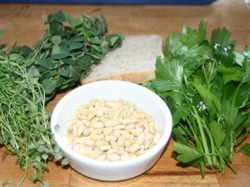 Lammlachse mit Kräuterkruste und Balsamico - Rotweinsauce - Rezept - Bild Nr. 6