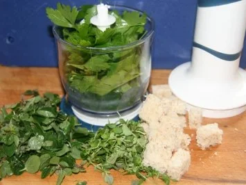 Lammlachse mit Kräuterkruste und Balsamico - Rotweinsauce - Rezept - Bild Nr. 7