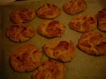 Rezept: Curry - Windbeutel mit Mozzarellafüllung Bild Nr. 7 Curry - Windbeutel mit Mozzarellafüllung - Rezept - Bild Nr. 7