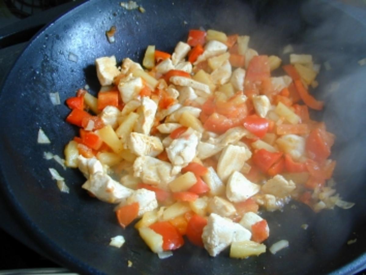 Pitabrötchen gefüllt mit Hähnchen und Gemüse - Rezept - Bild Nr. 2