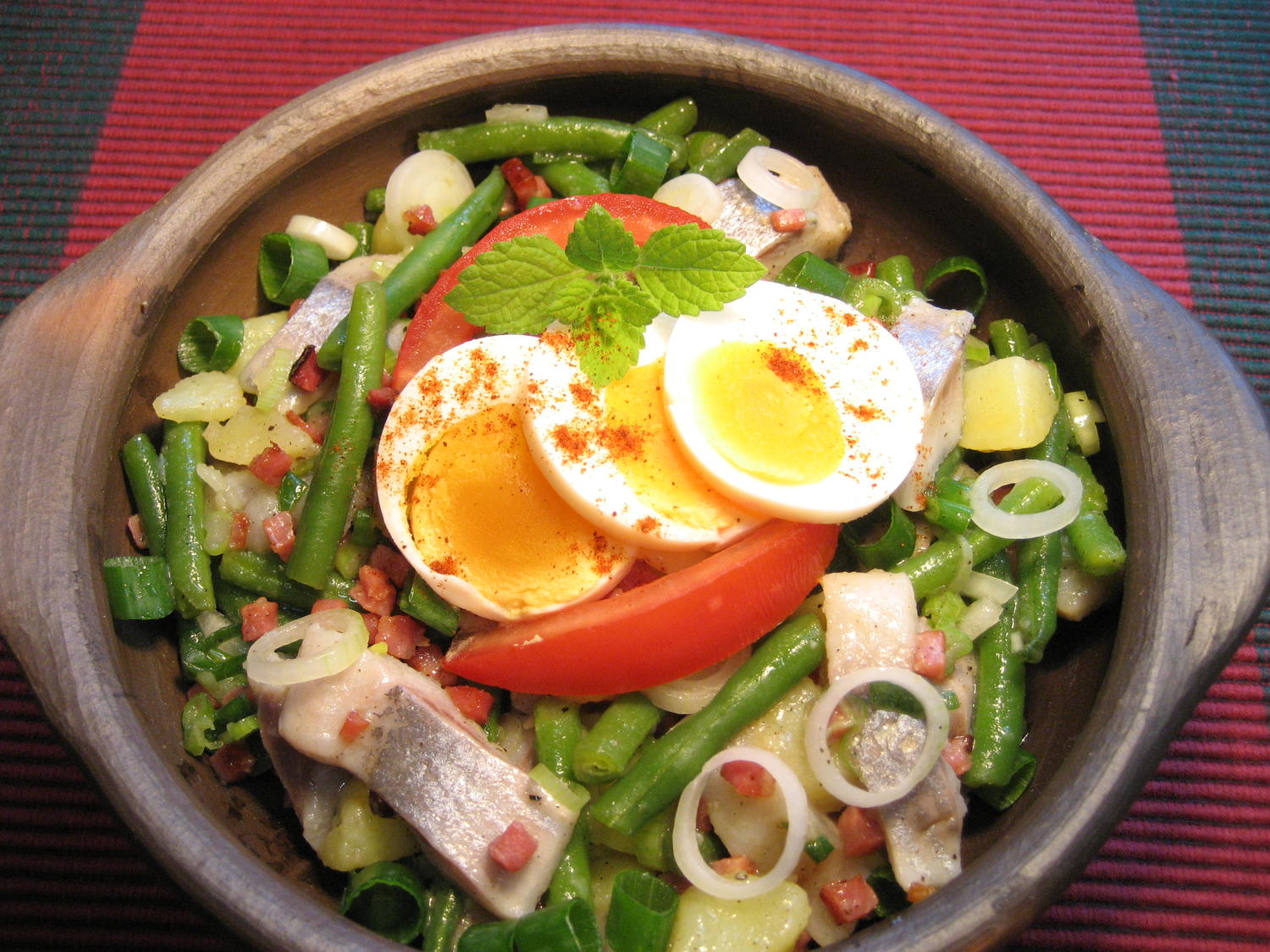 Matjes-Salat mit grünen Bohnen und Speck - Rezept - kochbar.de