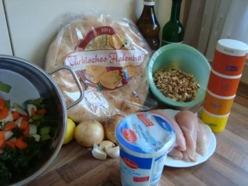 Hauptgericht - Geflügel - Hähnchenstreifen in türkischer Walnuss - Sauce - Rezept - Bild Nr. 2