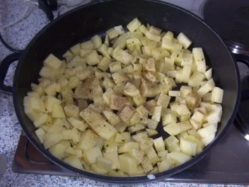 Rezept: Gaby´s Gyrospfanne mit Kartoffeln Bild Nr. 3 Gaby´s Gyrospfanne mit Kartoffeln - Rezept - Bild Nr. 3