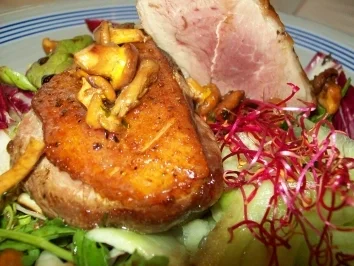 Rezept: Barbarieentenbrust mit Pfifferlingen auf Sommersalat Bild Nr. 3 Barbarieentenbrust mit Pfifferlingen auf Sommersalat - Rezept - Bild Nr. 3