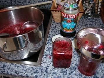 Johannisbeer-Cassis-Konfitüre - Rezept - Bild Nr. 2