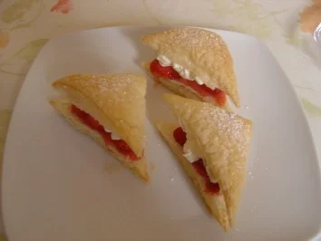 Rezept: Himmlische Erdbeer-Flügelchen Himmlische Erdbeer-Flügelchen - Rezept