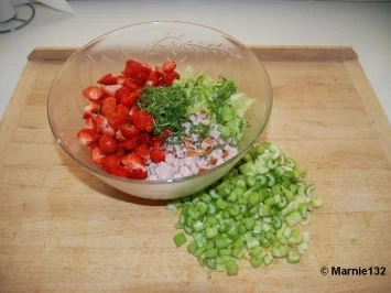 Putensalat mit Erdbeeren - Rezept - Bild Nr. 3