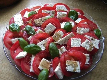 Rezept: Tomate trifft Schafskäse Tomate trifft Schafskäse - Rezept