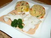 Rezept: Filet vom schwarzen Heilbutt mit buntem Couscous-Gemรผse Filet vom schwarzen Heilbutt mit buntem Couscous-Gemรผse - Rezept
